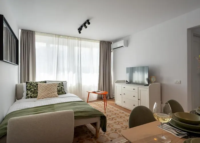 Apartment Breathtaking 1br - Nature Vibes Bucharest